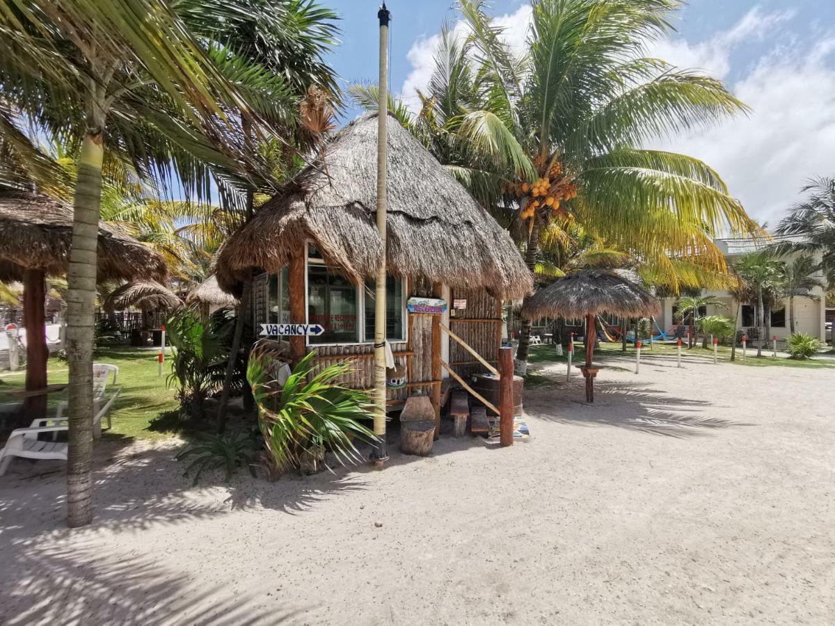Las Cabanas Del Doctor Mahahual Esterno foto